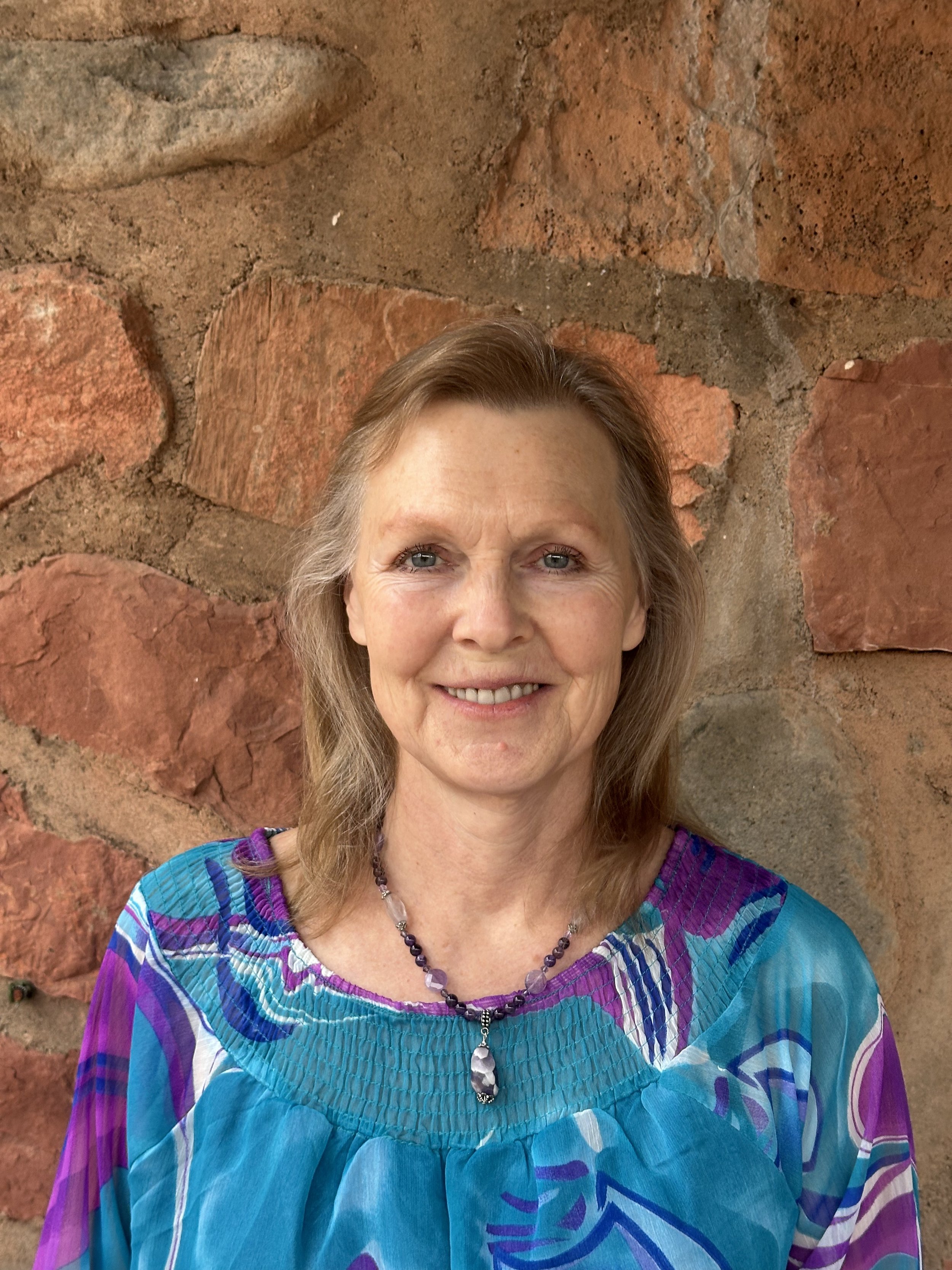 Ze Zlata, psychic reader and medium in Sedona